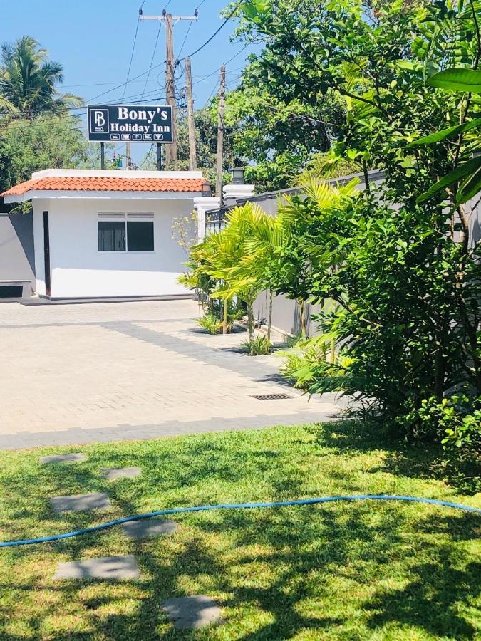 Bony'S Holiday Inn Negombo Exterior foto